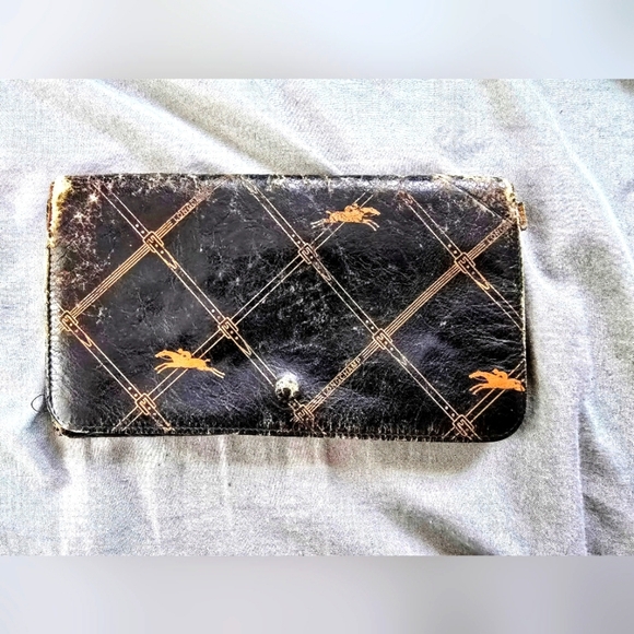 REHAB - Vintage Longchamp Long Black and Gold Wallet - Picture 1 of 7